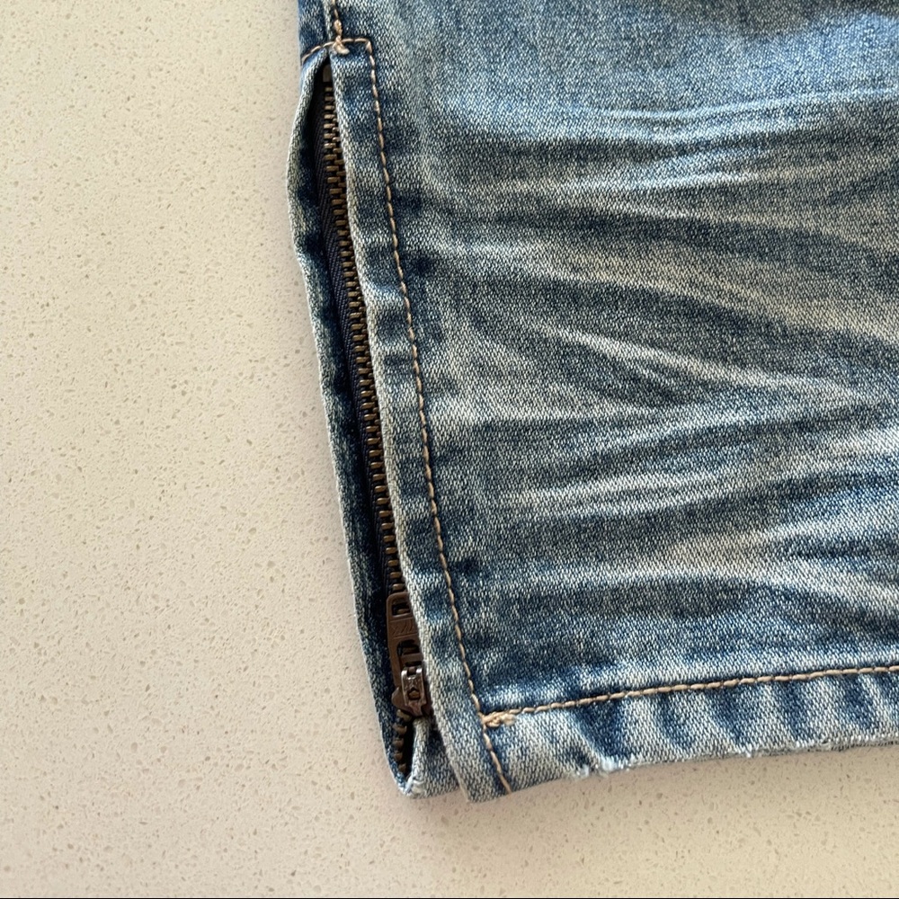 Jeans - Picture 3 of 5